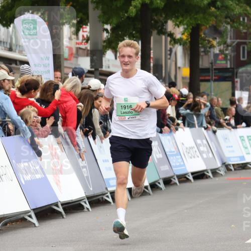 21.09.2025 - PSD Bank Halbmarathon Strokosch-Dieckow http://msf.ph/oto/8939841 21.09.2025 11:26:26 Ziel 1916, 4066 meine-sportfotos.de