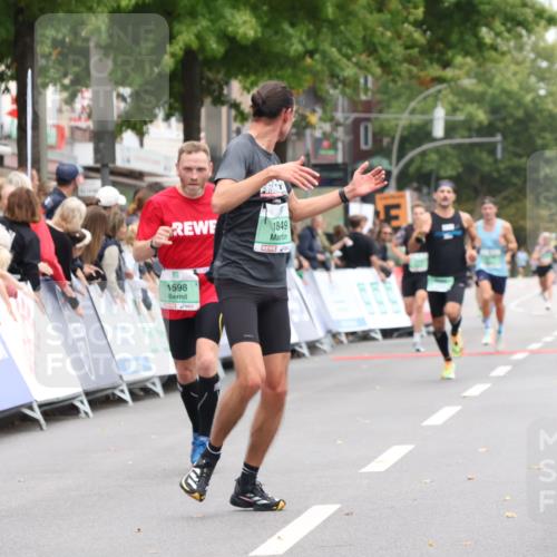 21.09.2025 - PSD Bank Halbmarathon Strokosch-Dieckow http://msf.ph/oto/8939866 21.09.2025 11:27:16 Ziel 1598, 1849 meine-sportfotos.de