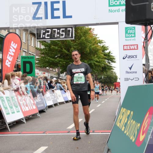 21.09.2025 - PSD Bank Halbmarathon Strokosch-Dieckow http://msf.ph/oto/8939873 21.09.2025 11:27:20 Ziel 1598, 1849, 1879, 4005 meine-sportfotos.de