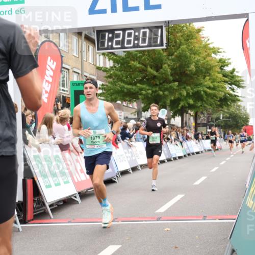 21.09.2025 - PSD Bank Halbmarathon Strokosch-Dieckow http://msf.ph/oto/8939880 21.09.2025 11:27:24 Ziel 1236, 1598, 1849, 1879, 4005 meine-sportfotos.de