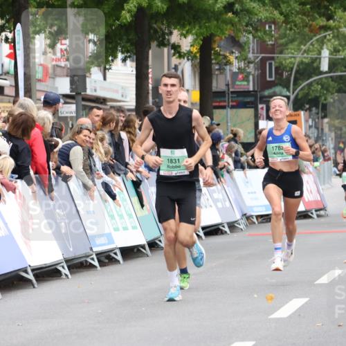 21.09.2025 - PSD Bank Halbmarathon Strokosch-Dieckow http://msf.ph/oto/8939886 21.09.2025 11:27:28 Ziel 1236, 1781, 1782, 1831, 1879, 4005, 4019 meine-sportfotos.de