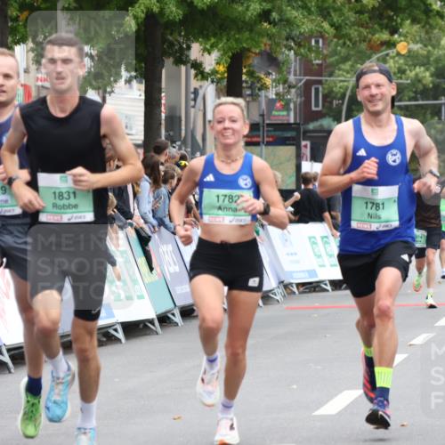 21.09.2025 - PSD Bank Halbmarathon Strokosch-Dieckow http://msf.ph/oto/8939889 21.09.2025 11:27:30 Ziel 1236, 1781, 1782, 1831, 1879, 4005, 4019 meine-sportfotos.de