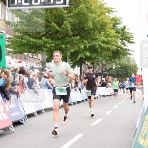 21.09.2025 - PSD Bank Halbmarathon Strokosch-Dieckow http://msf.ph/oto/8939903 21.09.2025 11:27:36 Ziel 1781, 1782, 1831, 1874, 1953, 4019 meine-sportfotos.de