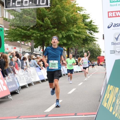 21.09.2025 - PSD Bank Halbmarathon Strokosch-Dieckow http://msf.ph/oto/8939913 21.09.2025 11:27:42 Ziel 1230, 1874, 1895, 1949, 1953 meine-sportfotos.de