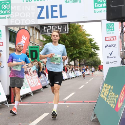 21.09.2025 - PSD Bank Halbmarathon Strokosch-Dieckow http://msf.ph/oto/8939943 21.09.2025 11:28:04 Ziel 1018, 1783, 1873, 1927, 2266 meine-sportfotos.de
