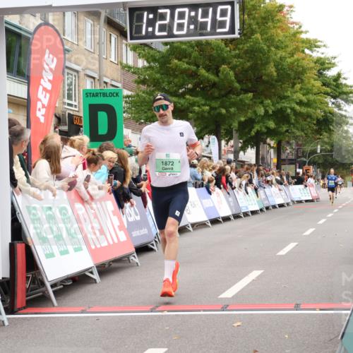 21.09.2025 - PSD Bank Halbmarathon Strokosch-Dieckow http://msf.ph/oto/8939952 21.09.2025 11:28:13 Ziel 1872, 1927 meine-sportfotos.de