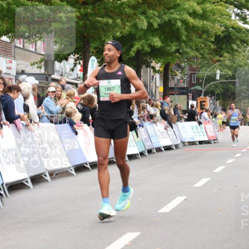 21.09.2025 - PSD Bank Halbmarathon Strokosch-Dieckow http://msf.ph/oto/8939963 21.09.2025 11:28:28 Ziel 1324, 1867 meine-sportfotos.de