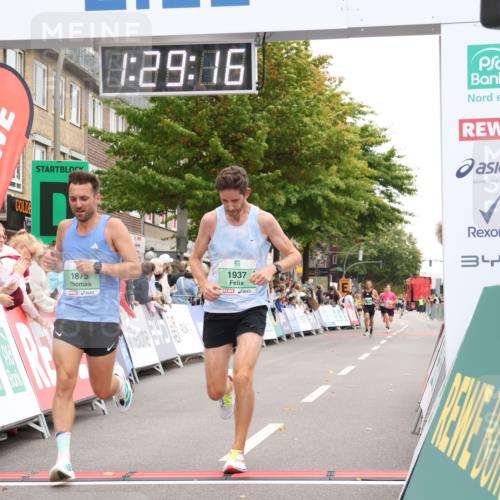 21.09.2025 - PSD Bank Halbmarathon Strokosch-Dieckow http://msf.ph/oto/8939973 21.09.2025 11:28:40 Ziel 1875, 1937 meine-sportfotos.de