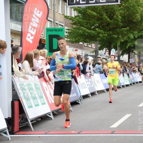 21.09.2025 - PSD Bank Halbmarathon Strokosch-Dieckow http://msf.ph/oto/8939983 21.09.2025 11:28:51 Ziel 1456, 1909, 1978, 4029 meine-sportfotos.de