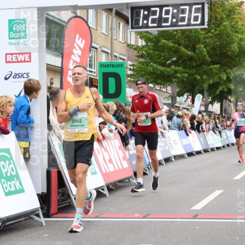 21.09.2025 - PSD Bank Halbmarathon Strokosch-Dieckow http://msf.ph/oto/8939996 21.09.2025 11:28:59 Ziel 1427, 1456, 1889, 1907, 1909, 2092 meine-sportfotos.de