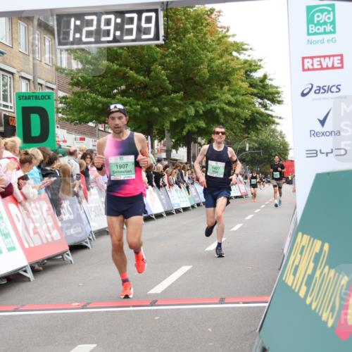 21.09.2025 - PSD Bank Halbmarathon Strokosch-Dieckow http://msf.ph/oto/8940002 21.09.2025 11:29:02 Ziel 1427, 1889, 1907, 2092 meine-sportfotos.de