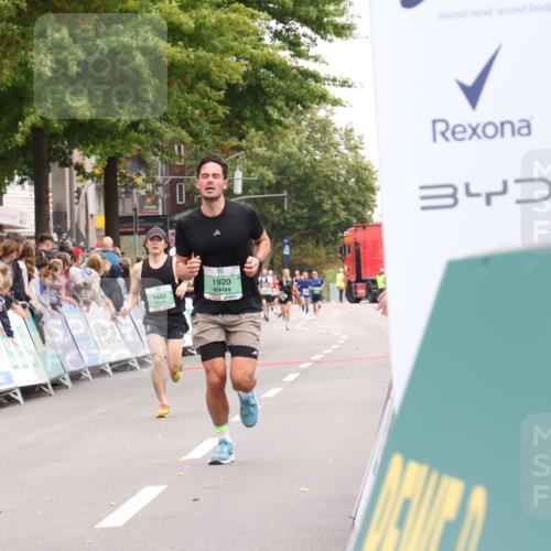 21.09.2025 - PSD Bank Halbmarathon Strokosch-Dieckow http://msf.ph/oto/8940009 21.09.2025 11:29:07 Ziel 1427, 1482, 1889, 1907, 1920, 2092 meine-sportfotos.de