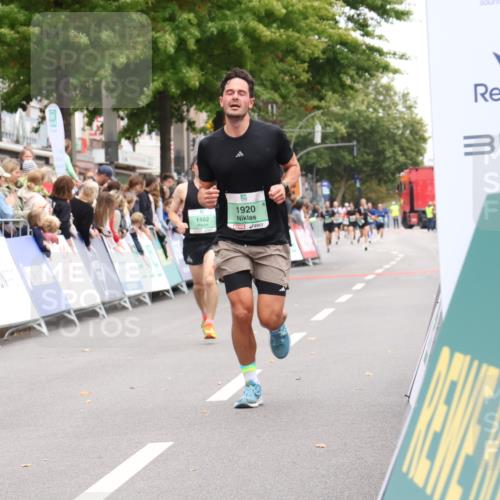 21.09.2025 - PSD Bank Halbmarathon Strokosch-Dieckow http://msf.ph/oto/8940011 21.09.2025 11:29:08 Ziel 1427, 1482, 1889, 1907, 1920 meine-sportfotos.de