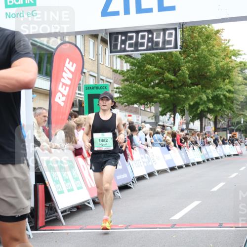 21.09.2025 - PSD Bank Halbmarathon Strokosch-Dieckow http://msf.ph/oto/8940017 21.09.2025 11:29:12 Ziel 1482, 1920 meine-sportfotos.de