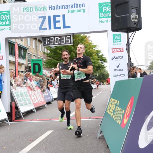 21.09.2025 - PSD Bank Halbmarathon Strokosch-Dieckow http://msf.ph/oto/8940057 21.09.2025 11:29:58 Ziel 1325, 1407, 1939, 2288 meine-sportfotos.de