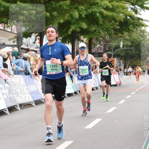 21.09.2025 - PSD Bank Halbmarathon Strokosch-Dieckow http://msf.ph/oto/8940073 21.09.2025 11:30:20 Ziel 1225, 1878, 1969 meine-sportfotos.de