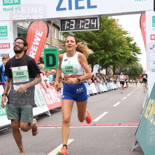 21.09.2025 - PSD Bank Halbmarathon Strokosch-Dieckow http://msf.ph/oto/8940105 21.09.2025 11:30:47 Ziel 1066, 1109, 2022 meine-sportfotos.de