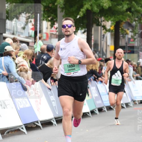 21.09.2025 - PSD Bank Halbmarathon Strokosch-Dieckow http://msf.ph/oto/8940106 21.09.2025 11:30:51 Ziel 1066, 1109, 1689, 1850, 2022, 2121 meine-sportfotos.de