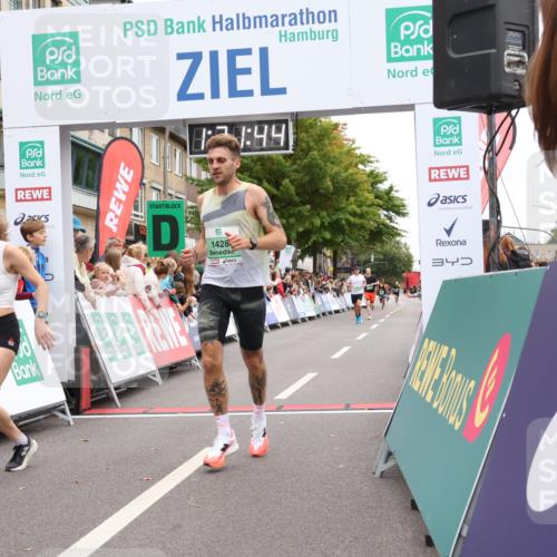 21.09.2025 - PSD Bank Halbmarathon Strokosch-Dieckow http://msf.ph/oto/8940129 21.09.2025 11:31:07 Ziel 1428, 1919, 2012 meine-sportfotos.de