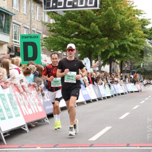 21.09.2025 - PSD Bank Halbmarathon Strokosch-Dieckow http://msf.ph/oto/8940147 21.09.2025 11:31:23 Ziel 1858, 1893, 1925 meine-sportfotos.de