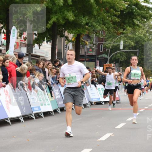 21.09.2025 - PSD Bank Halbmarathon Strokosch-Dieckow http://msf.ph/oto/8940150 21.09.2025 11:31:36 Ziel 2061, 2076 meine-sportfotos.de