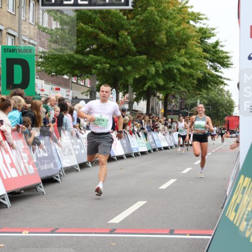 21.09.2025 - PSD Bank Halbmarathon Strokosch-Dieckow http://msf.ph/oto/8940153 21.09.2025 11:31:37 Ziel 2061, 2076 meine-sportfotos.de
