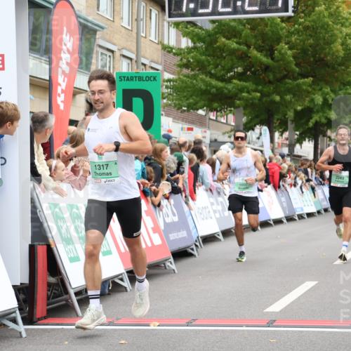 21.09.2025 - PSD Bank Halbmarathon Strokosch-Dieckow http://msf.ph/oto/8940166 21.09.2025 11:31:44 Ziel 1317, 1607, 2061, 2076, 2243 meine-sportfotos.de