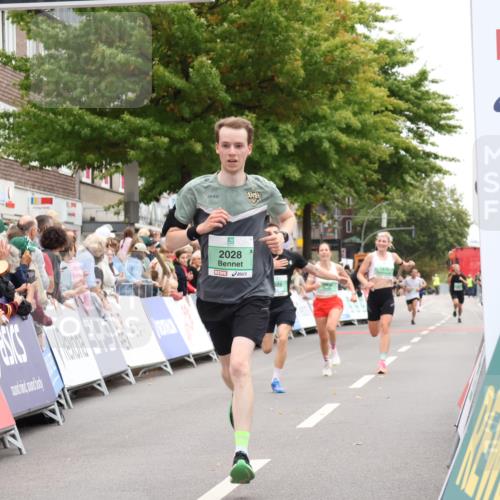 21.09.2025 - PSD Bank Halbmarathon Strokosch-Dieckow http://msf.ph/oto/8940219 21.09.2025 11:32:32 Ziel 1876, 1900, 2028, 3929 meine-sportfotos.de