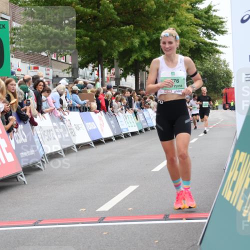 21.09.2025 - PSD Bank Halbmarathon Strokosch-Dieckow http://msf.ph/oto/8940229 21.09.2025 11:32:36 Ziel 1876, 1900, 2028, 3929 meine-sportfotos.de