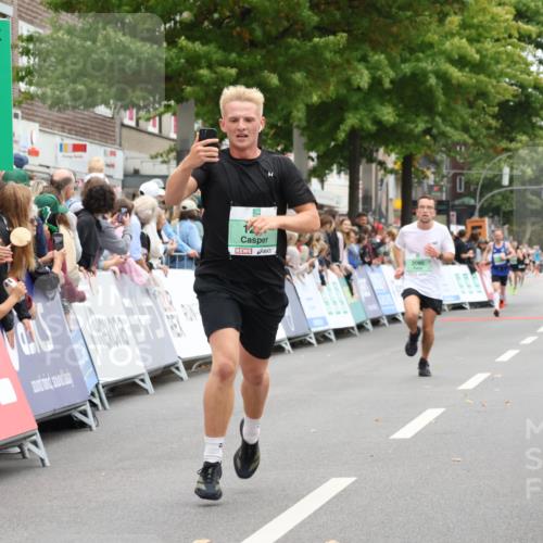 21.09.2025 - PSD Bank Halbmarathon Strokosch-Dieckow http://msf.ph/oto/8940235 21.09.2025 11:32:41 Ziel 1251, 1876, 1900, 2028, 2090, 3929 meine-sportfotos.de