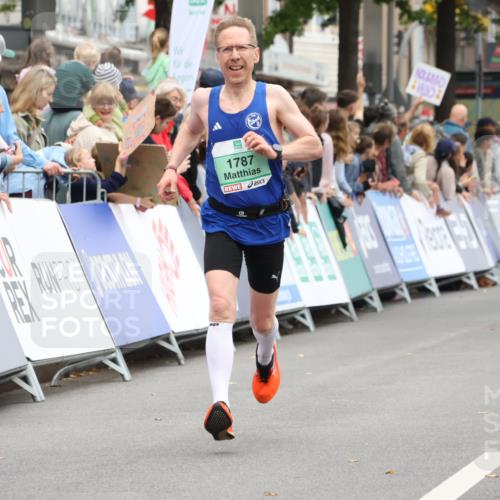 21.09.2025 - PSD Bank Halbmarathon Strokosch-Dieckow http://msf.ph/oto/8940245 21.09.2025 11:32:47 Ziel 1251, 1787, 2090 meine-sportfotos.de