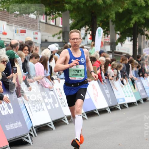21.09.2025 - PSD Bank Halbmarathon Strokosch-Dieckow http://msf.ph/oto/8940246 21.09.2025 11:32:48 Ziel 1251, 1787, 2090 meine-sportfotos.de