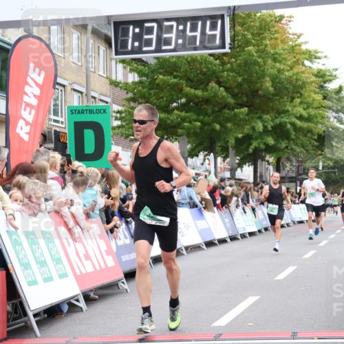 21.09.2025 - PSD Bank Halbmarathon Strokosch-Dieckow http://msf.ph/oto/8940256 21.09.2025 11:33:08 Ziel 1180, 1805, 1822, 1869 meine-sportfotos.de