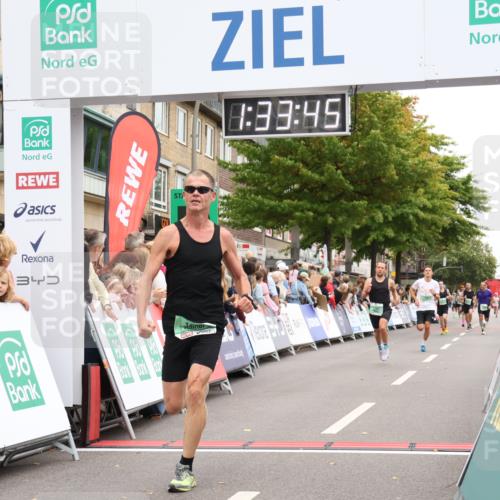 21.09.2025 - PSD Bank Halbmarathon Strokosch-Dieckow http://msf.ph/oto/8940257 21.09.2025 11:33:08 Ziel 1180, 1805, 1822, 1869 meine-sportfotos.de