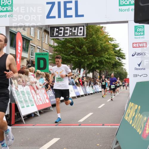 21.09.2025 - PSD Bank Halbmarathon Strokosch-Dieckow http://msf.ph/oto/8940263 21.09.2025 11:33:11 Ziel 1180, 1805, 1869, 1891 meine-sportfotos.de