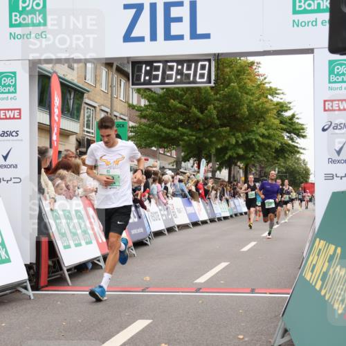 21.09.2025 - PSD Bank Halbmarathon Strokosch-Dieckow http://msf.ph/oto/8940264 21.09.2025 11:33:12 Ziel 1180, 1805, 1869, 1891, 1897 meine-sportfotos.de