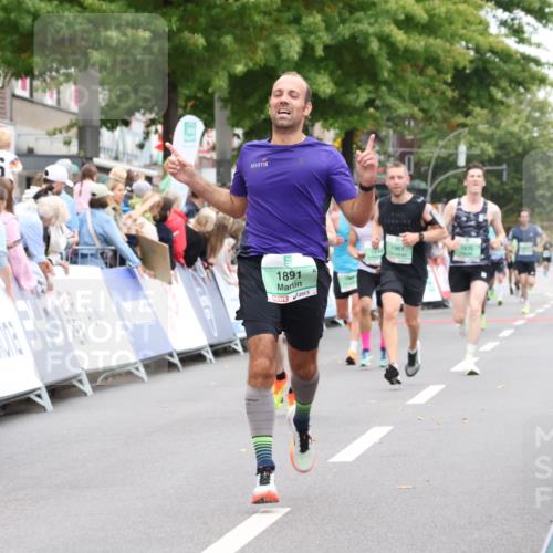 21.09.2025 - PSD Bank Halbmarathon Strokosch-Dieckow http://msf.ph/oto/8940266 21.09.2025 11:33:13 Ziel 1180, 1805, 1869, 1891, 1897, 1935, 1961 meine-sportfotos.de
