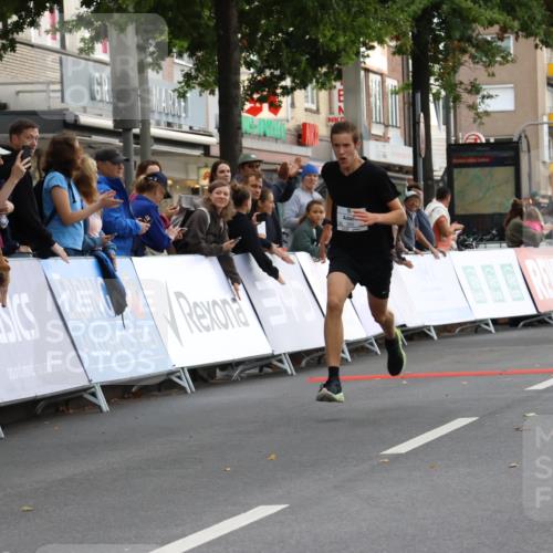 21.09.2025 - PSD Bank Halbmarathon Strokosch-Dieckow http://msf.ph/oto/8940288 21.09.2025 10:24:46 Ziel 350 meine-sportfotos.de