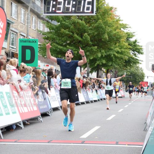 21.09.2025 - PSD Bank Halbmarathon Strokosch-Dieckow http://msf.ph/oto/8940301 21.09.2025 11:33:40 Ziel 1915, 1936 meine-sportfotos.de