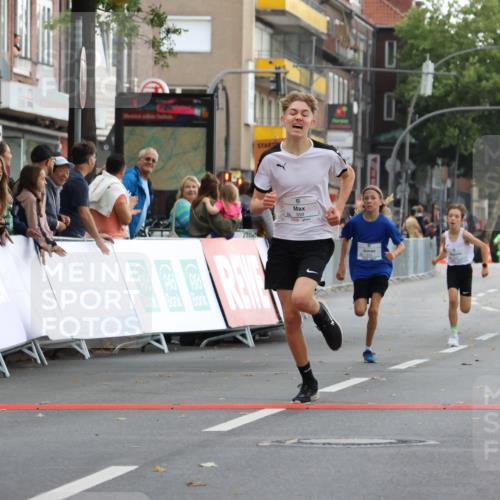 21.09.2025 - PSD Bank Halbmarathon Strokosch-Dieckow http://msf.ph/oto/8940310 21.09.2025 10:25:13 Ziel 310, 359, 378 meine-sportfotos.de