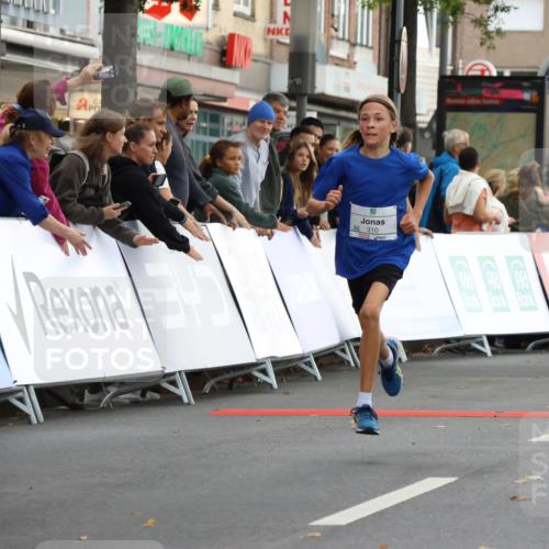 21.09.2025 - PSD Bank Halbmarathon Strokosch-Dieckow http://msf.ph/oto/8940321 21.09.2025 10:25:17 Ziel 310, 359, 378 meine-sportfotos.de