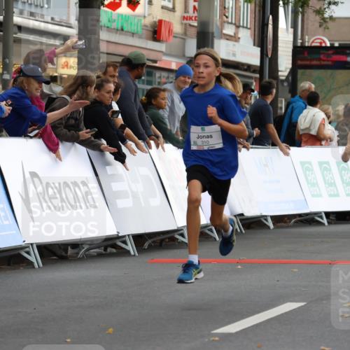 21.09.2025 - PSD Bank Halbmarathon Strokosch-Dieckow http://msf.ph/oto/8940335 21.09.2025 10:25:17 Ziel 310, 359, 378 meine-sportfotos.de