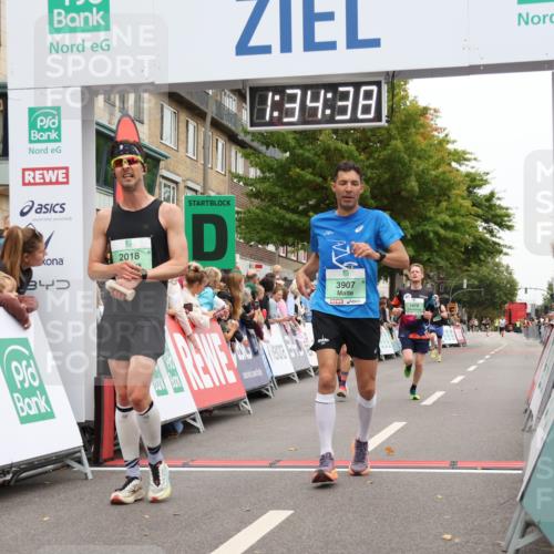 21.09.2025 - PSD Bank Halbmarathon Strokosch-Dieckow http://msf.ph/oto/8940349 21.09.2025 11:34:01 Ziel 1979, 2014, 2018, 2082, 3907 meine-sportfotos.de