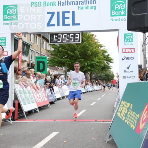 21.09.2025 - PSD Bank Halbmarathon Strokosch-Dieckow http://msf.ph/oto/8940471 21.09.2025 11:35:16 Ziel 1578, 2035, 2094 meine-sportfotos.de