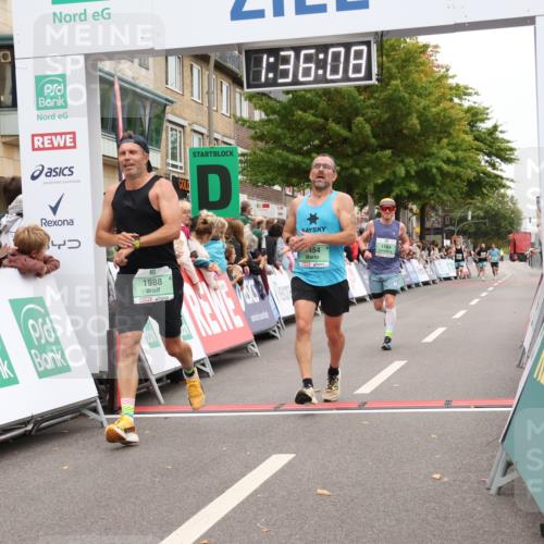 21.09.2025 - PSD Bank Halbmarathon Strokosch-Dieckow http://msf.ph/oto/8940498 21.09.2025 11:35:31 Ziel 1184, 1454, 1980, 1988, 2034 meine-sportfotos.de