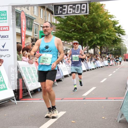 21.09.2025 - PSD Bank Halbmarathon Strokosch-Dieckow http://msf.ph/oto/8940503 21.09.2025 11:35:32 Ziel 1184, 1454, 1980, 1988, 2034 meine-sportfotos.de