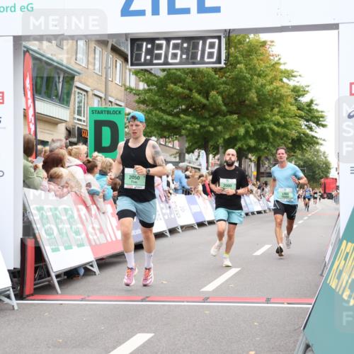21.09.2025 - PSD Bank Halbmarathon Strokosch-Dieckow http://msf.ph/oto/8940521 21.09.2025 11:35:41 Ziel 1184, 1705, 2000, 2050 meine-sportfotos.de