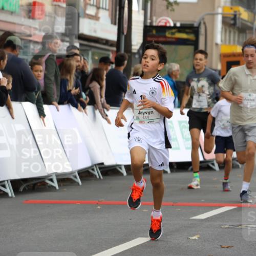 21.09.2025 - PSD Bank Halbmarathon Strokosch-Dieckow http://msf.ph/oto/8940522 21.09.2025 10:25:55 Ziel 112, 115, 118, 162, 232, 248, 302, 349, 421, 444, 450 meine-sportfotos.de