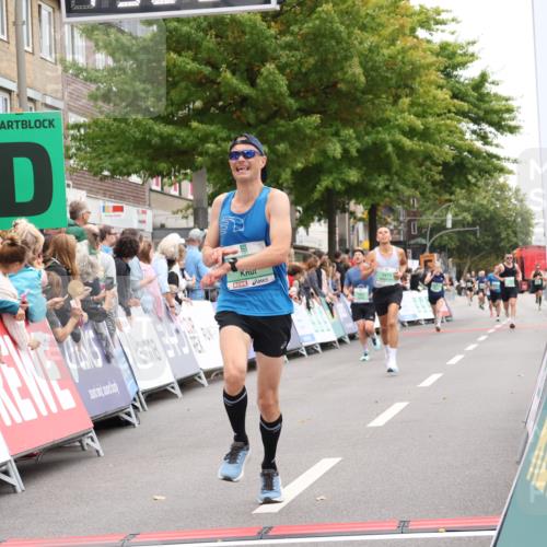21.09.2025 - PSD Bank Halbmarathon Strokosch-Dieckow http://msf.ph/oto/8940547 21.09.2025 11:35:50 Ziel 1330, 1705, 1973, 1976 meine-sportfotos.de