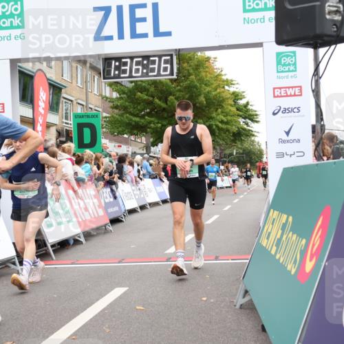 21.09.2025 - PSD Bank Halbmarathon Strokosch-Dieckow http://msf.ph/oto/8940576 21.09.2025 11:35:59 Ziel 1921, 1922, 1973, 2110 meine-sportfotos.de